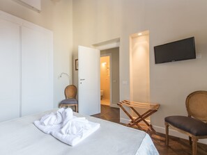 Apartment, 3 Bedrooms, Balcony, City View | 3 bedrooms, free WiFi, bed sheets
