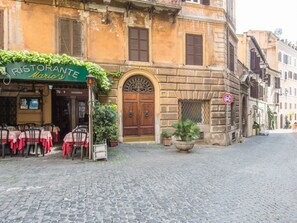Property entrance - RSH Fori Imperiali Breathtaking View (Rome)