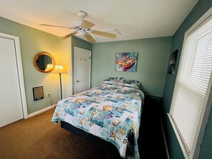 2 bedrooms, iron/ironing board, free WiFi