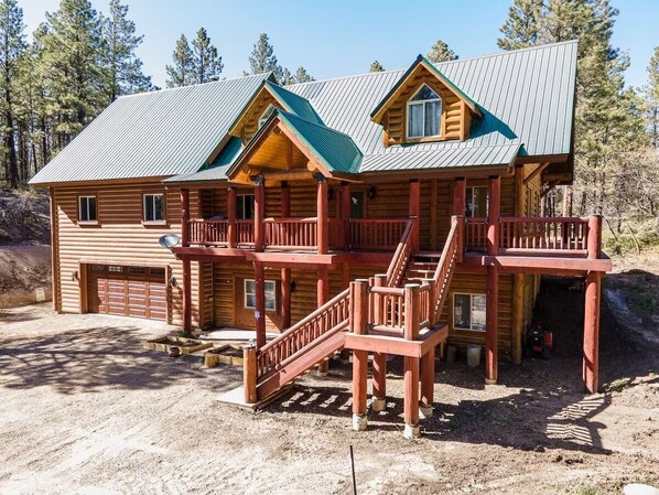 Exterior - Secluded, Spacious, Close to Town, Large Lot, Great Family Home, Hot Tub (Pagosa Springs)