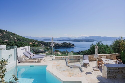 Pepe's Villa in Loustri an der nordöstlichen Küste mit privatem Pool, WLAN und Klimaanlage. 4 Schlafplätze