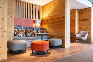 Una televisión de pantalla plana