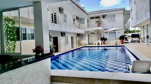 Outdoor pool - Hotel Santa Maria Real (Sabana de Torres)