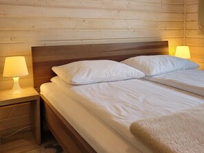 2 Schlafzimmer, Bügeleisen/Bügelbrett, Reisekinderbett, kostenloses WLAN