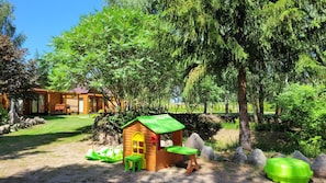 Children’s area - 2 Bedrooms Villa with a garden view by the Tałty Lake 6km to Mikołajki, Masuria (Mikołajki, Mrągowski, WARMIŃSKO-MAZURSKIE)