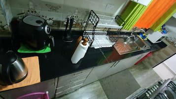 Standard Double Room | Shared kitchen facilities | Full-size fridge, microwave, oven, stovetop