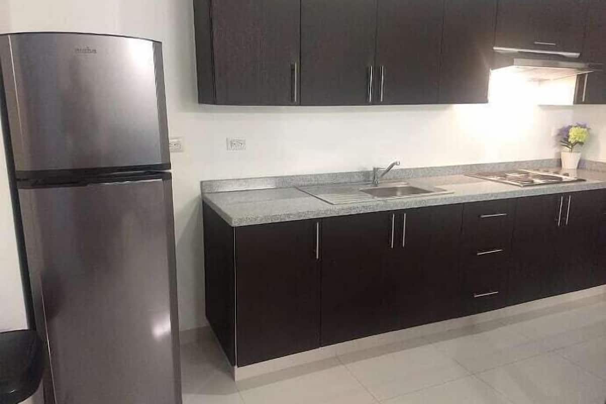 junior apartment, 1 bedroom | living area | 32-inch flat-screen tv with cable channels, tv