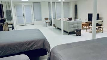 Flat-screen TV, streaming services