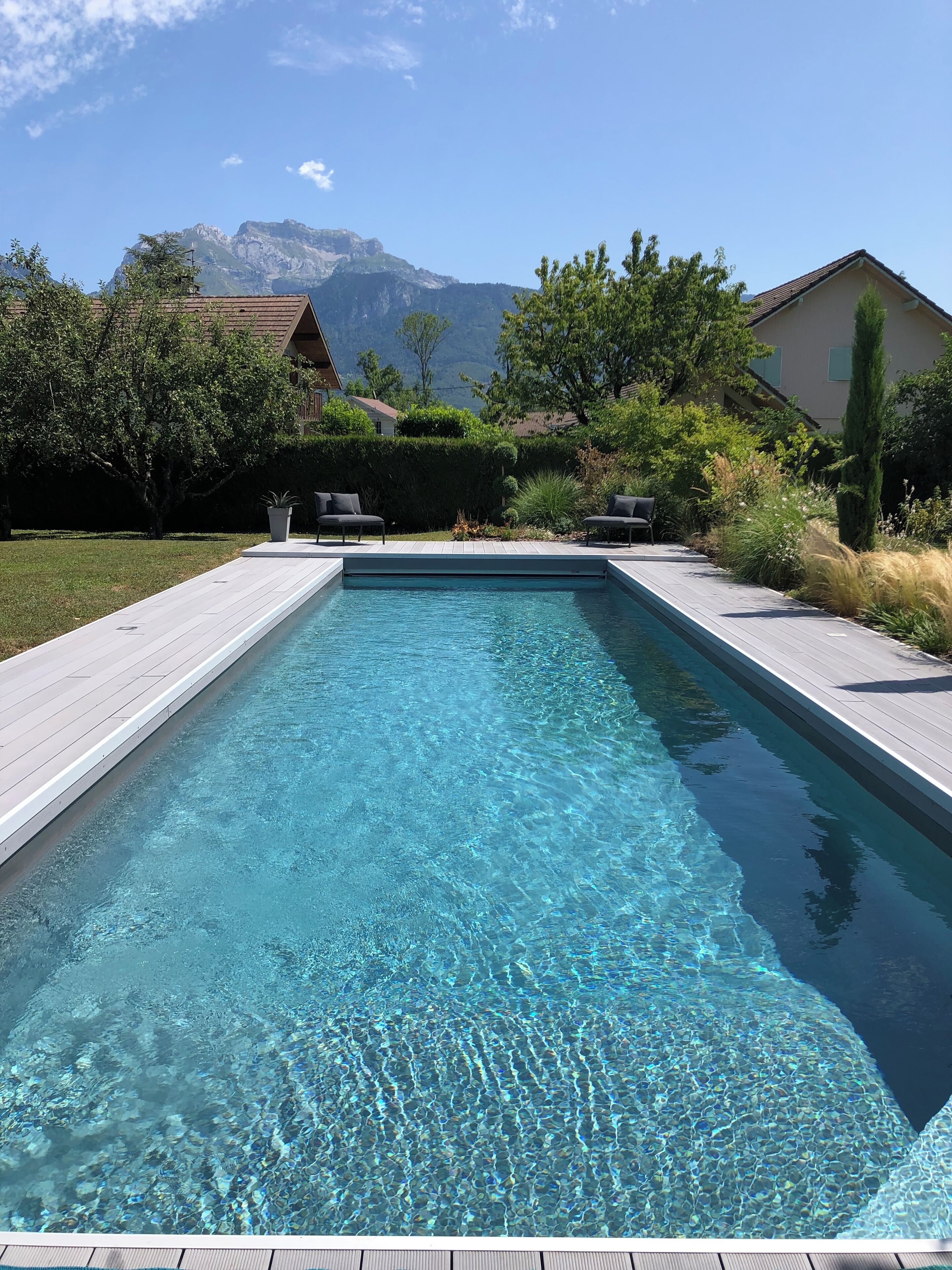 室外游泳池，恒温泳池