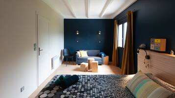 4 bedrooms, iron/ironing board, travel cot, free WiFi