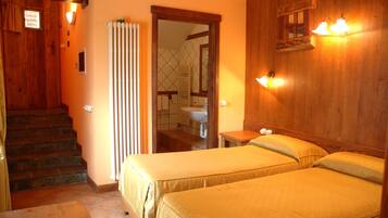 Chambre Standard Double ou avec lits jumeaux | 1 chambre, minibar, coffres-forts dans les chambres, bureau