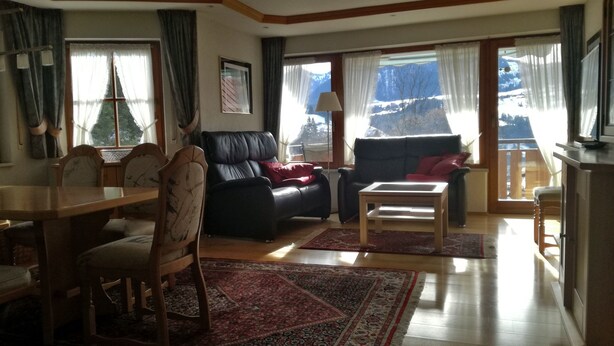 Apartment, 2 Bedrooms | Living area