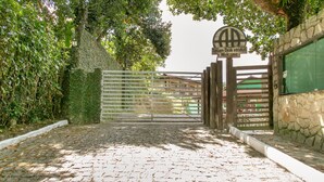 Entrada de la propiedad