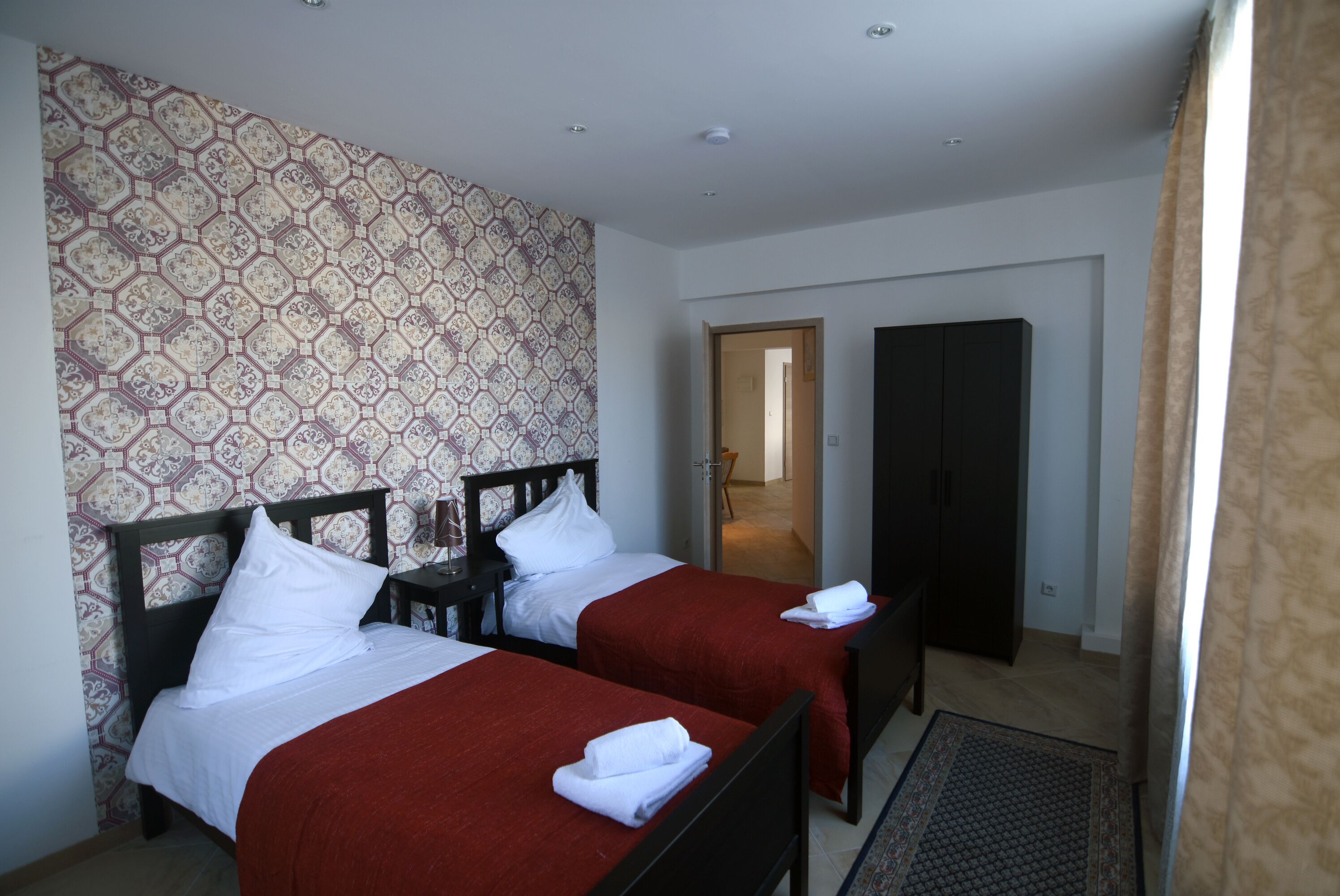 デラックス コンドミニアム | 4 室のベッドルーム、デスク、WiFi (無料)