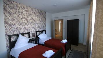 Condo luxo | 4 quartos, escrivaninha, Wi-Fi de cortesia