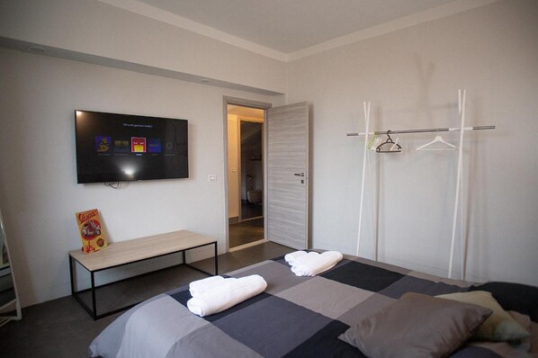 Schallisolierte Zimmer, kostenloses WLAN, Bettwäsche