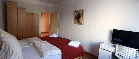 Business Apartment | 3 bilik tidur, meja, Wi-fi percuma