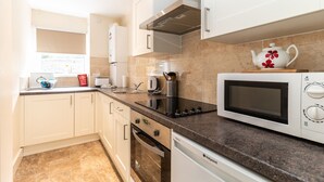 Apartment | Private kitchen - Mycosy Provost Road (Dundee)