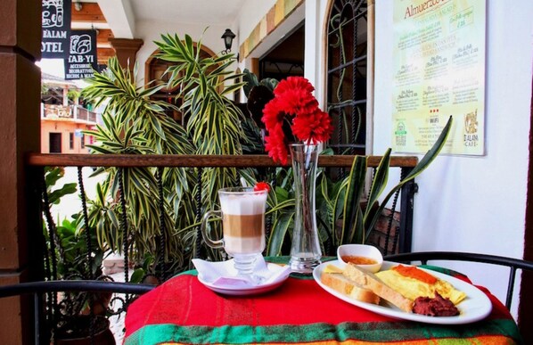Café da manhã continental grátis todos os dias