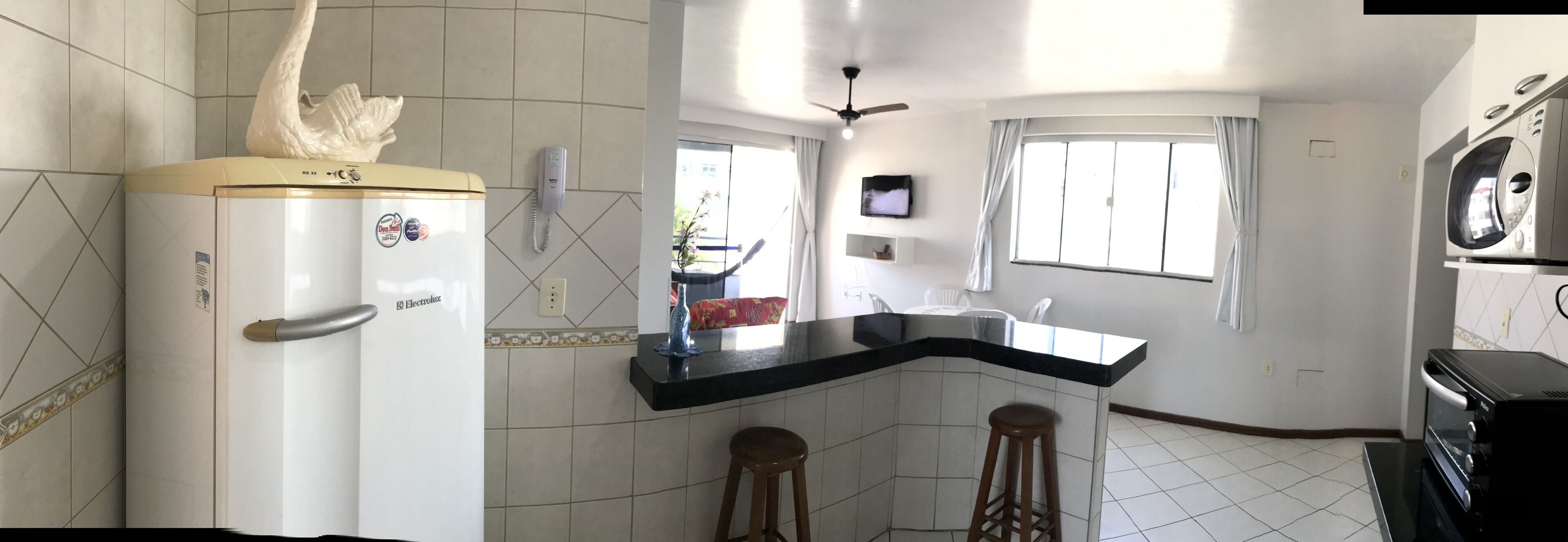 Family Apartment | Private kitchen | Fridge, microwave, oven, stovetop