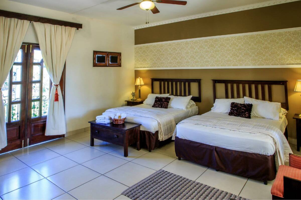 Triple Room | WiFi (free), bed sheets