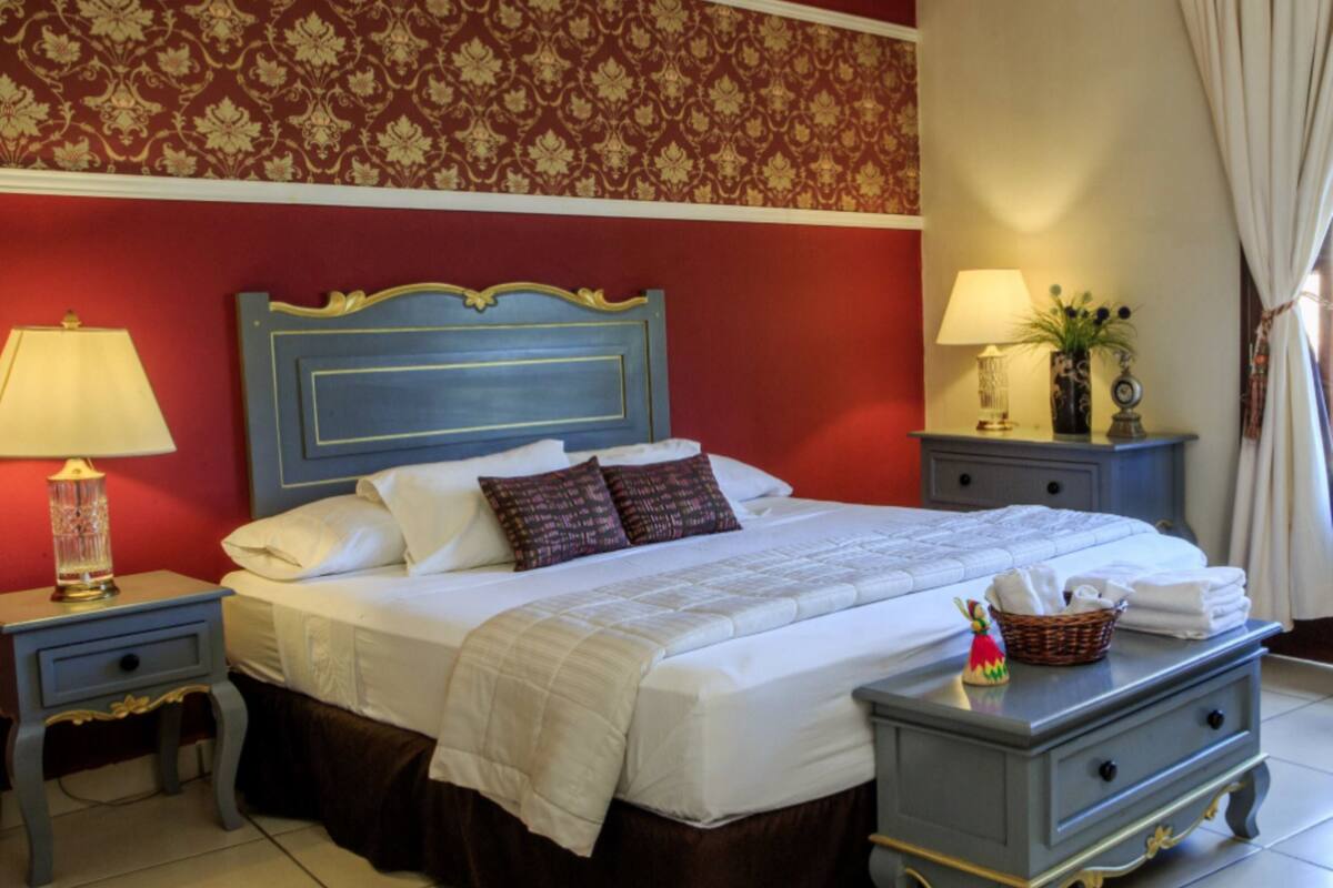 Suite | WiFi (free), bed sheets