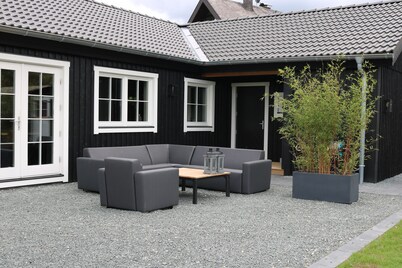 Luxury lodge near Winterberg with hot tub with a beautiful view