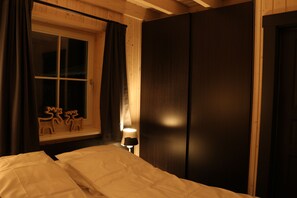 4 Schlafzimmer, Bügeleisen/Bügelbrett, kostenloses WLAN, Bettwäsche