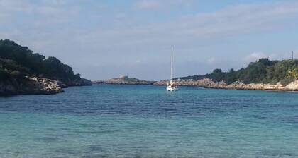 SCHĂNES DUPLEX IN CALA SANTANDRIA-CIUTADELLA MIT POOL UND WIFI
