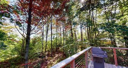 Great Escape Ski Lodge: Your Ultimate Trailside Getaway Awaits!