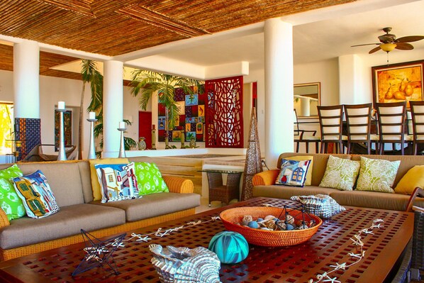 Living room - Maax Cay Luxury Ocean Front Villa (Chicxulub Pueblo)