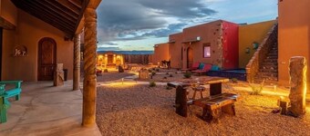 真新しい！ ザグランドハシエンダB＆B：アビキュー湖を望むリオチャマゲストルーム。