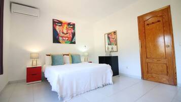 2 chambres, fer et planche à repasser, Wi-Fi gratuit, draps fournis