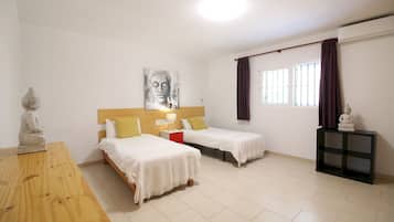 2 habitaciones, tabla de planchar con plancha y wifi gratis