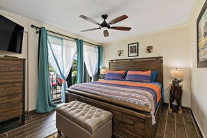 1 bedroom, free WiFi, bed sheets - Beachfront, Oceanfront Beautiful Remodeled condo on Sugar Beach (Christiansted)