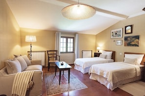 7 chambres, fer et planche à repasser, lits bébé, Wi-Fi gratuit