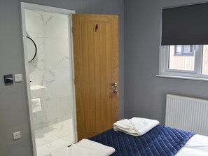 3 dormitorios, wifi gratis, ropa de cama