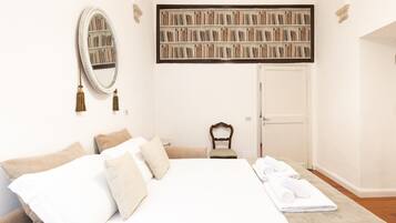 3 bedrooms, iron/ironing board, travel crib, free WiFi