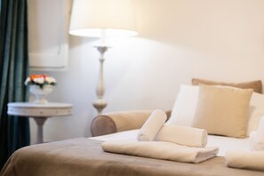 3 bedrooms, iron/ironing board, travel crib, free WiFi