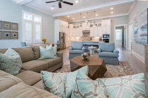 Téléviseur connecté, lecteur de DVD, chaîne audio