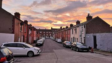 Third-party on-site parking