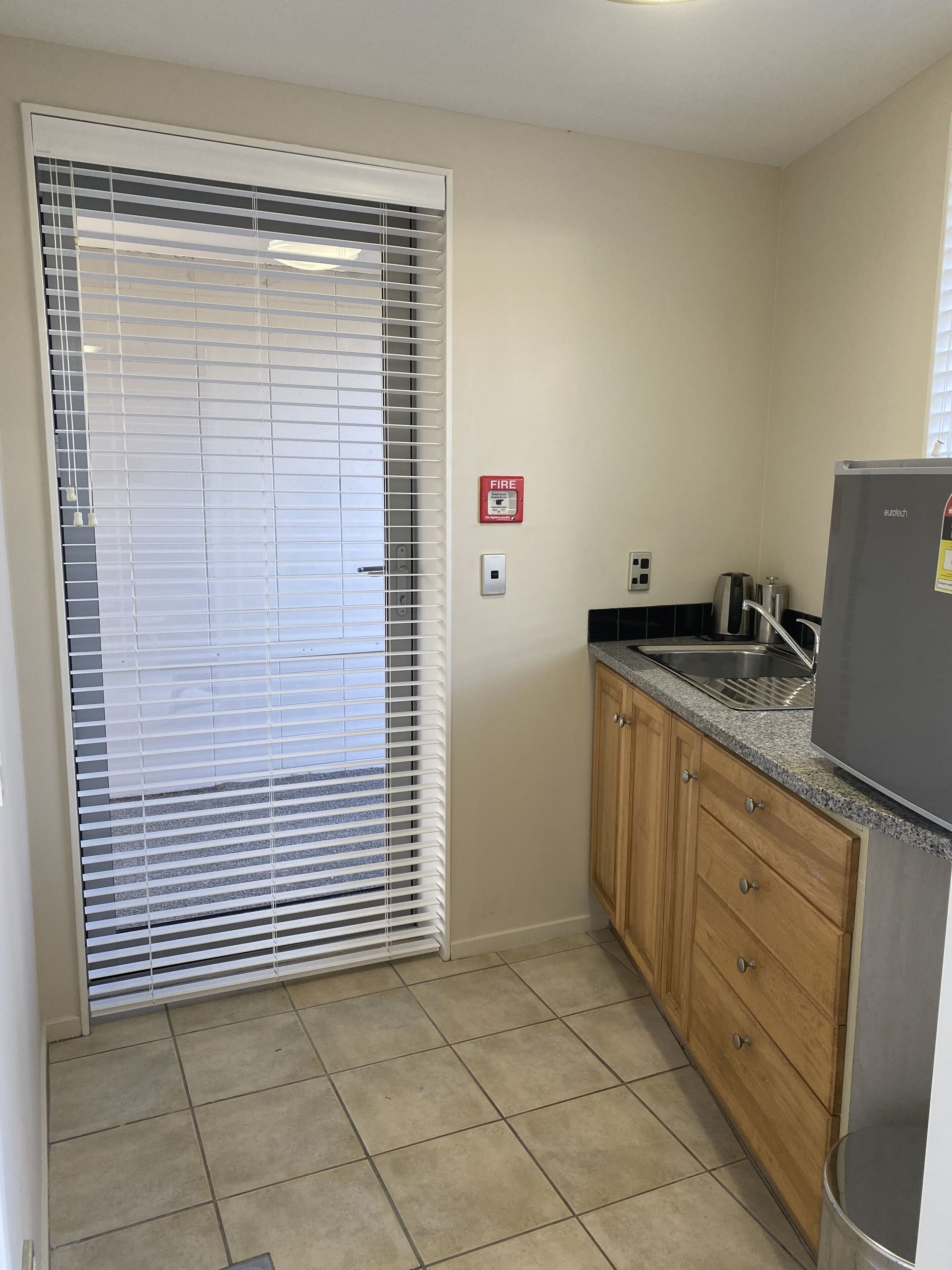 economy room, 1 bedroom | private kitchenette | coffee/tea maker, electric kettle, toaster, high chair