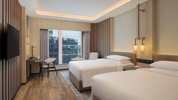 Kamar, 2 Tempat Tidur Twin, Bebas Asap Rokok | Seprai premium, minibar, meja kerja, dan ruang kerja ramah laptop