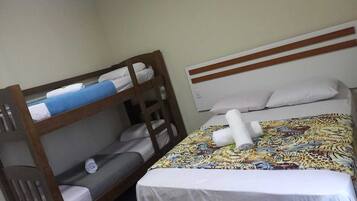 Bàn, truy cập Internet không dây miễn phí, bộ trải giường