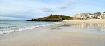 ST ANNAS COTTAGE ligger 2 minutter fra Porthmeor
