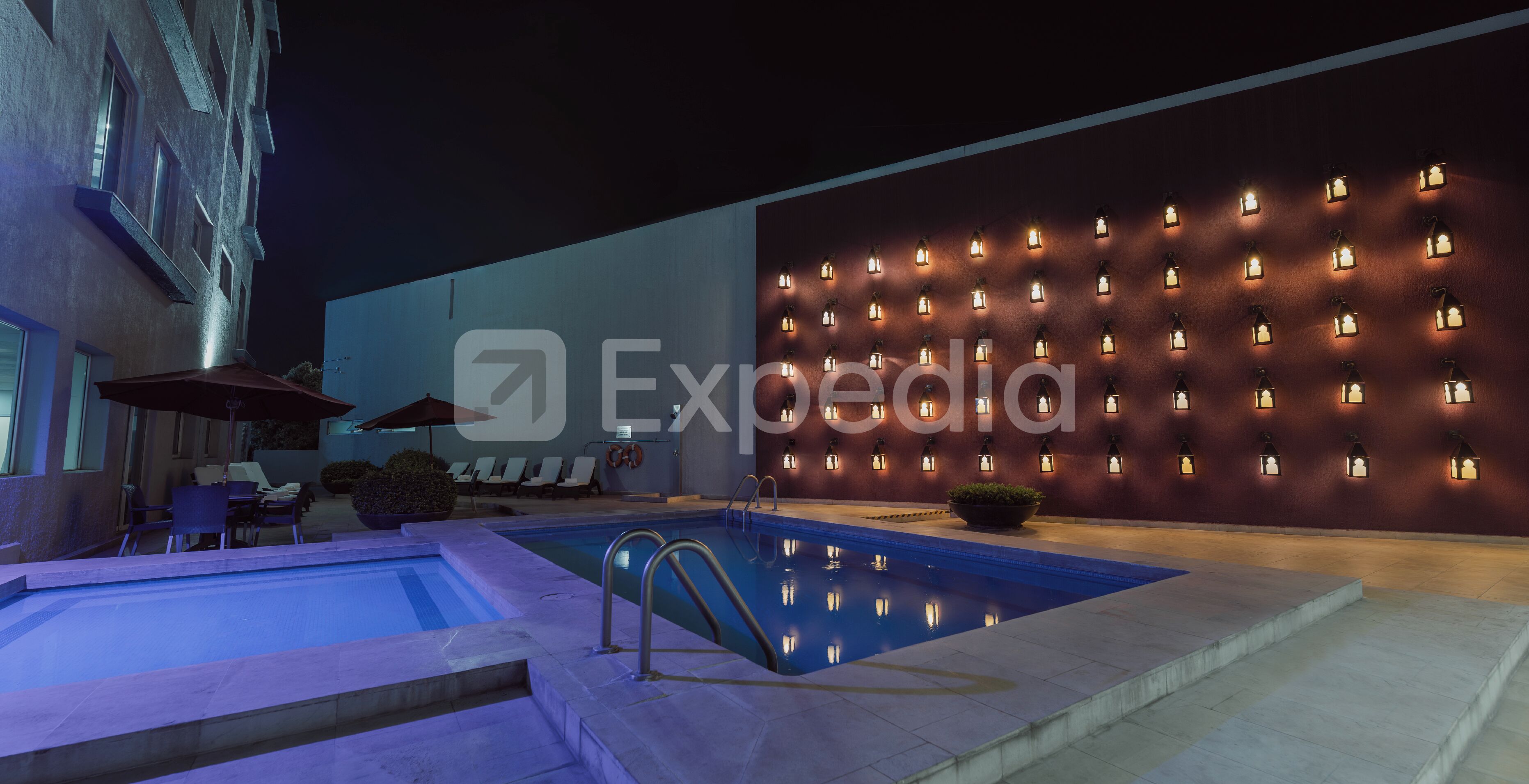 Outdoor pool, open 8:00 AM to 8:00 PM, sun loungers