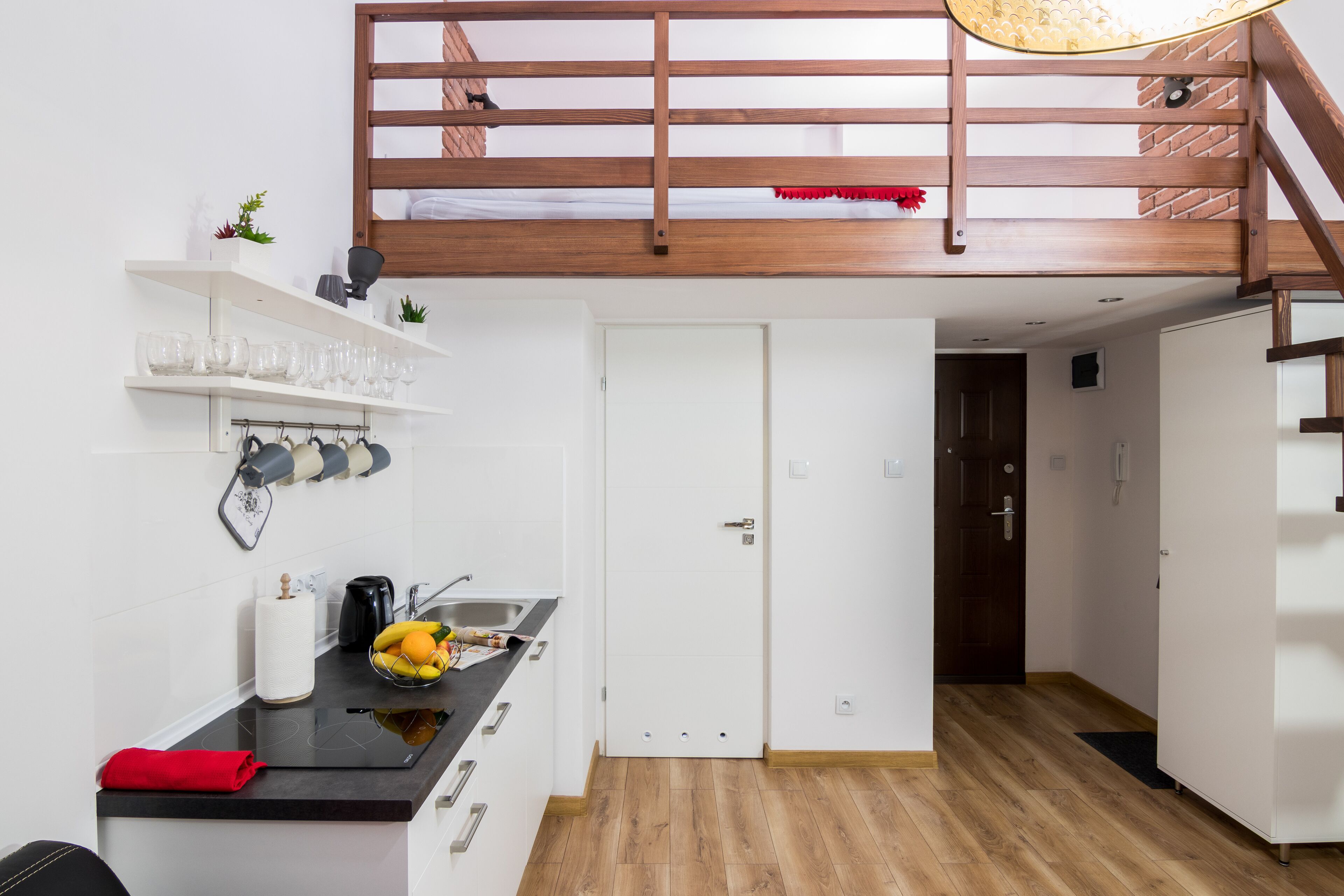 مكتب وواي فاي مجانًا وملاءات أسرّة