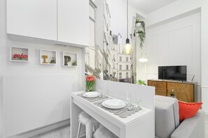 Standard Studio (5c) | Desk, free WiFi, bed sheets - R&R Apart Cracow (Kraków)