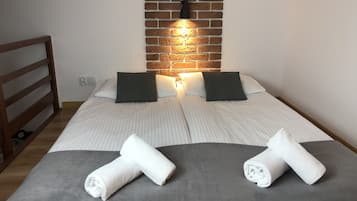 Desk, free WiFi, bed sheets