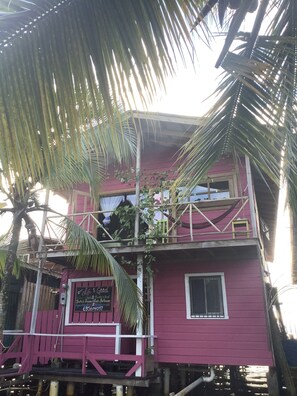 Exterior - Water caraïbienne house Wabi Sabi influence (Isla colon, bocas del toro)
